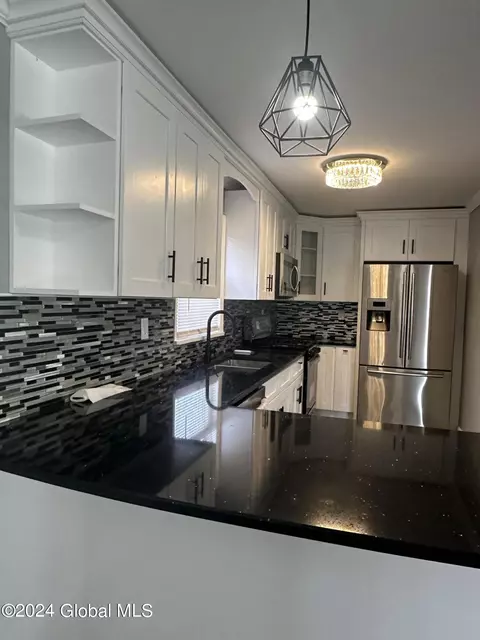 Kitchen - 1009 Davis Ter, Schenectady, NY 12303 photo 2 of 3