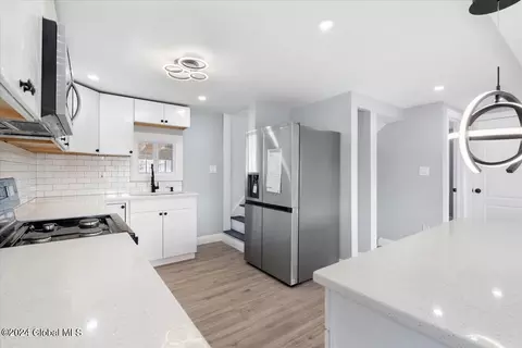 Kitchen - 217 Chiswell Rd, Schenectady, NY 12304 photo 3 of 5