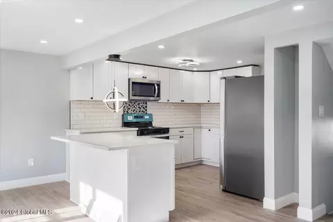 Kitchen - 217 Chiswell Rd, Schenectady, NY 12304 photo 1 of 5