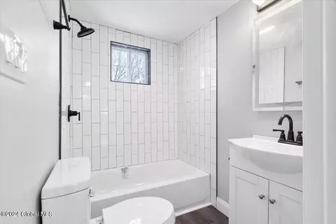 Bath - 217 Chiswell Rd, Schenectady, NY 12304 photo 1 of 2