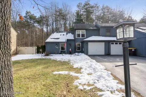 168 Thimbleberry Rd, Malta, NY 12020