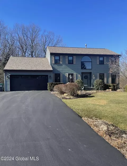 11 N Mallards Lndg # B, Waterford, NY 12188