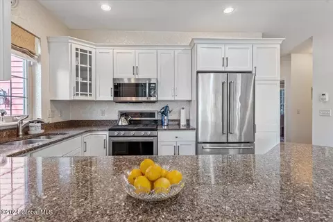 Kitchen - 1 Whitney Dr # A, Halfmoon, NY 12118 photo 3 of 6