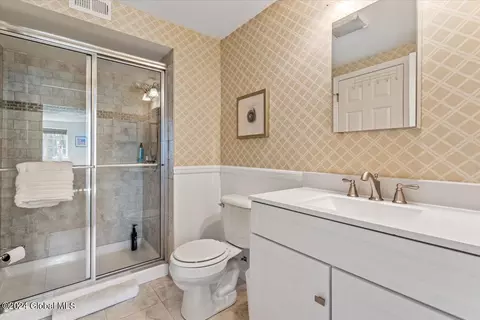 Bath - 1 Whitney Dr # A, Halfmoon, NY 12118 photo 5 of 5