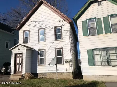 117 E Clinton St, Johnstown, NY 12095