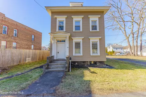 84 Second St, Waterford, NY 12188