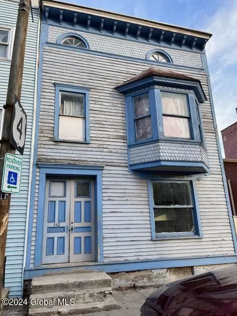 542 2nd Ave, Troy, NY 12182