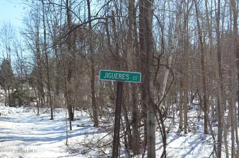 14 Jiguere Court, Chazy, NY 12992