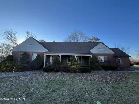 250 Market St, Amsterdam, NY 12010
