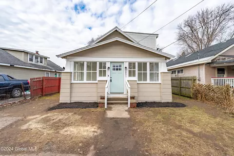 2851 Broadway, Schenectady, NY 12303