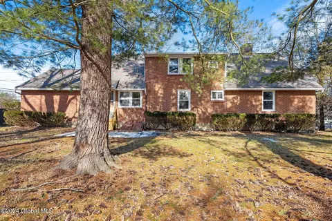 Exterior - 2170 River Rd, Schenectady, NY 12309 photo 8 of 13