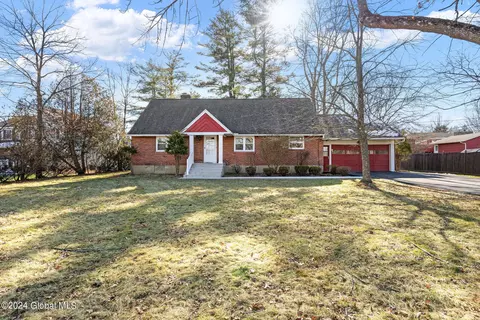 Exterior - 2170 River Rd, Schenectady, NY 12309 photo 4 of 13