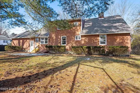 Exterior - 2170 River Rd, Schenectady, NY 12309 photo 7 of 13