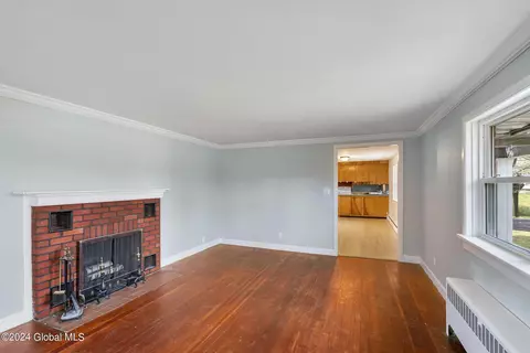Living - 2170 River Rd, Schenectady, NY 12309 photo 2 of 3