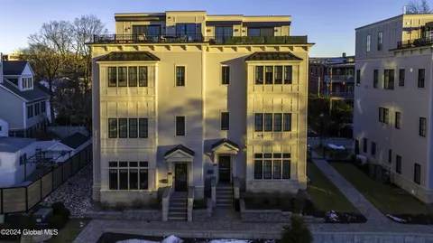 17 Marvin Aly #B, Saratoga Springs, NY 12866
