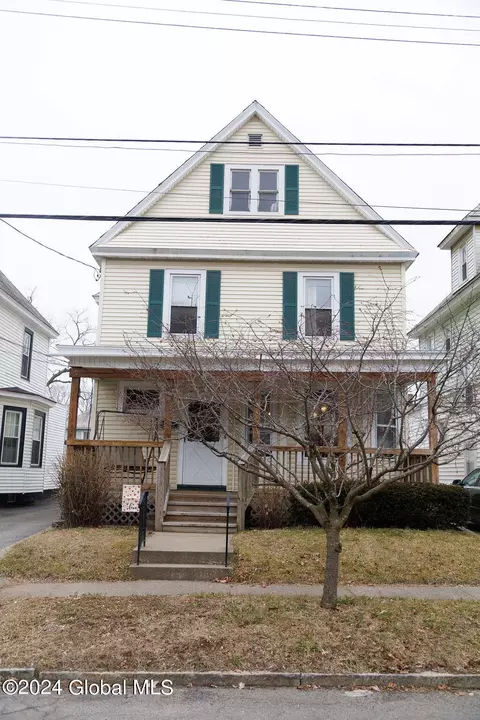 67 Snowden Ave, Schenectady, NY 12304