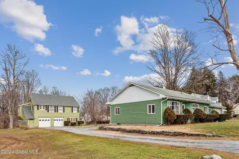 137-139 Cliff St, Middleburgh, NY 12122