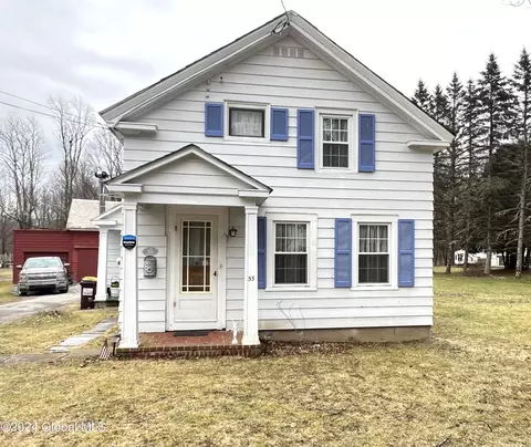 55 S Union St, Cambridge, NY 12816