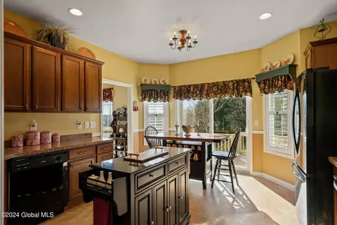 Other - 31 Hampton Cir, Mechanicville, NY 12118 photo 1 of 6