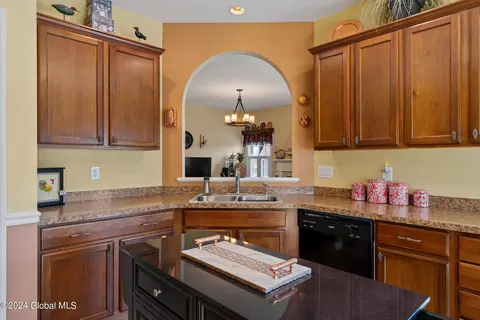 Kitchen - 31 Hampton Cir, Mechanicville, NY 12118 photo 1 of 2