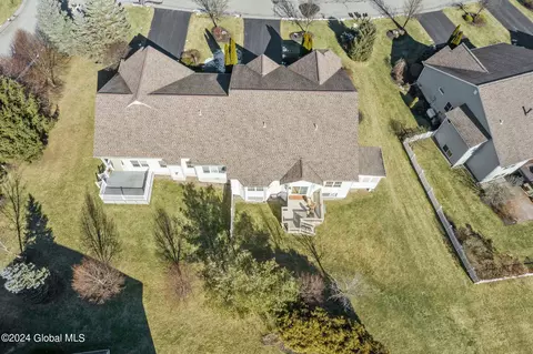 View/Area - 31 Hampton Cir, Mechanicville, NY 12118 photo 3 of 5