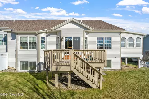 Exterior - 31 Hampton Cir, Mechanicville, NY 12118 photo 5 of 8