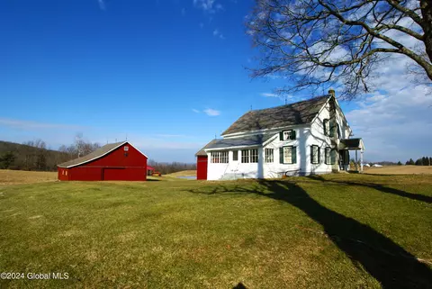 87 Oatman Ln, Granville, NY 12832