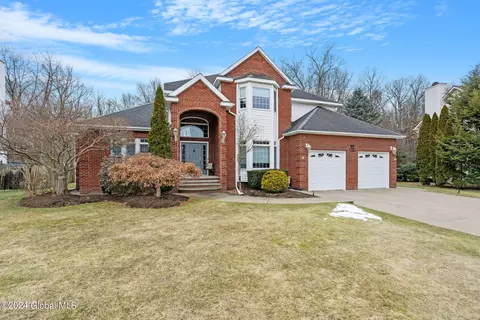 128 Fasula Blvd, Schenectady, NY 12303