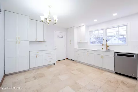 Kitchen - 105 Nyroy Dr, Troy, NY 12180 photo 4 of 5