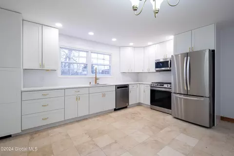 Kitchen - 105 Nyroy Dr, Troy, NY 12180 photo 2 of 5