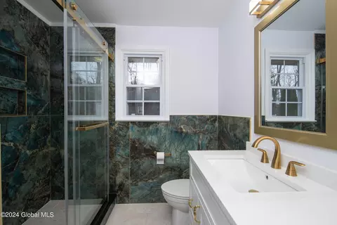 Bath - 105 Nyroy Dr, Troy, NY 12180 photo 1 of 9