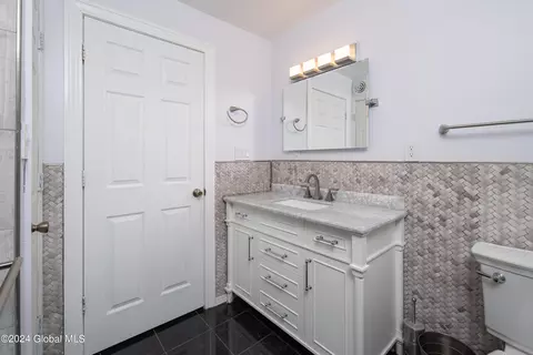 Bath - 105 Nyroy Dr, Troy, NY 12180 photo 9 of 9