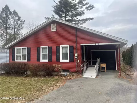 245 Maryland Ave, Rensselaer, NY 12144