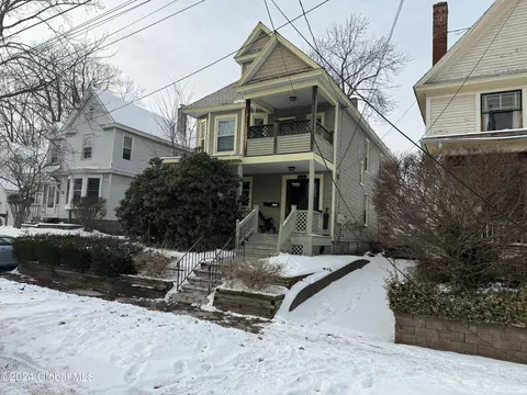 1041 Phoenix Ave, Schenectady, NY 12308