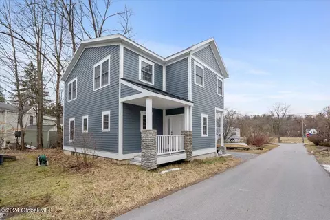 26 Albany Ave, Round Lake, NY 12151