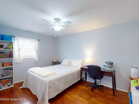 Bedroom - 8 Kile Dr, Glenville, NY 12302 photo 13 of 15