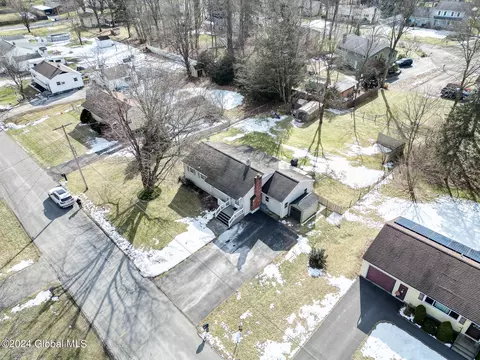 View/Area - 8 Kile Dr, Glenville, NY 12302 photo 3 of 4