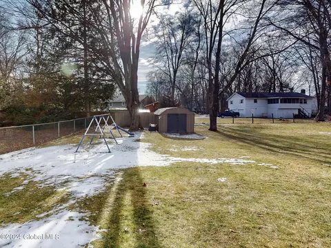 View/Area - 8 Kile Dr, Glenville, NY 12302 photo 1 of 4