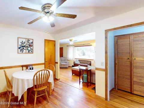 Dining - 8 Kile Dr, Glenville, NY 12302 photo 3 of 6