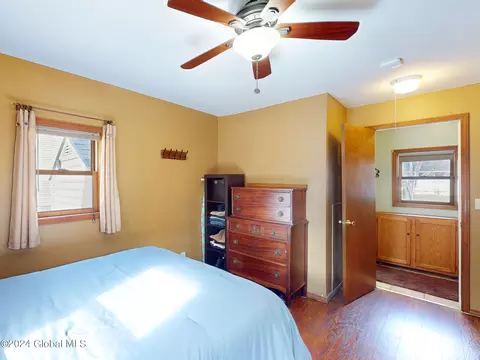 Bedroom - 8 Kile Dr, Glenville, NY 12302 photo 5 of 15
