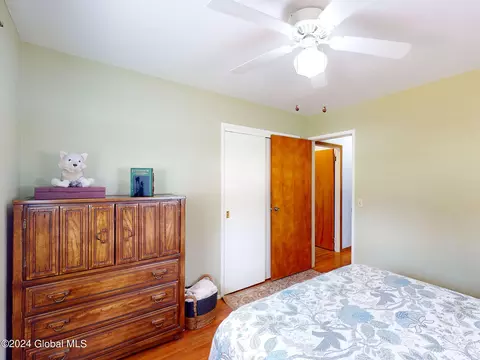 Bedroom - 8 Kile Dr, Glenville, NY 12302 photo 11 of 15