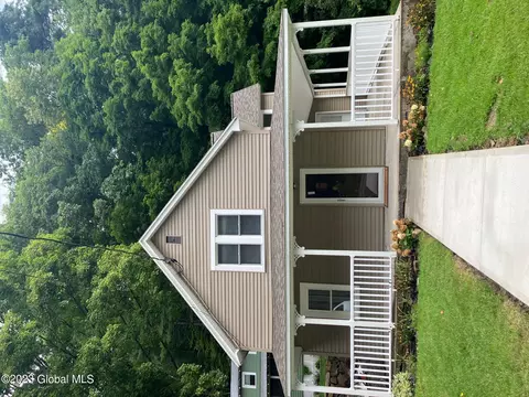 789 Diamond Point Rd, Diamond Point, NY 12824