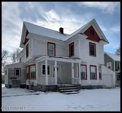 28 Marion Ave, South Glens Falls, NY 12803
