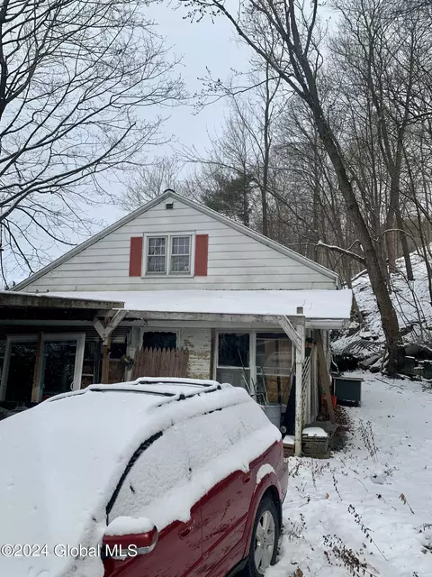 415 Hazel Ave, Endicott, NY 13760