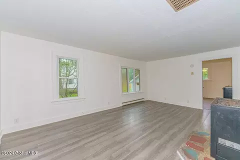 Living - 421 Taurus Rd, Schenectady, NY 12304 photo 1 of 5