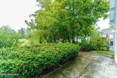 Exterior - 421 Taurus Rd, Schenectady, NY 12304 photo 7 of 11