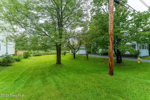 View/Area - 421 Taurus Rd, Schenectady, NY 12304 photo 1 of 1