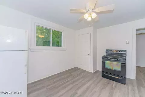 Bedroom - 421 Taurus Rd, Schenectady, NY 12304 photo 2 of 3