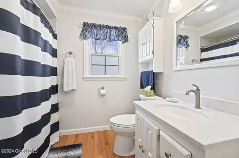 Bath - 149 Willow Ln, Glenville, NY 12302 photo 1 of 1