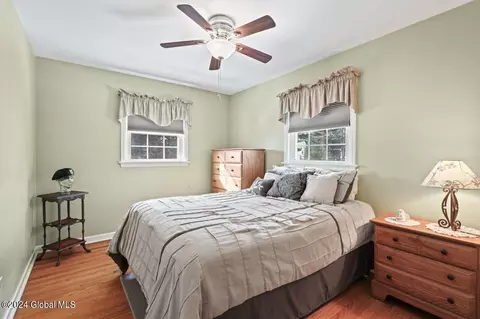Bedroom - 149 Willow Ln, Glenville, NY 12302 photo 4 of 4
